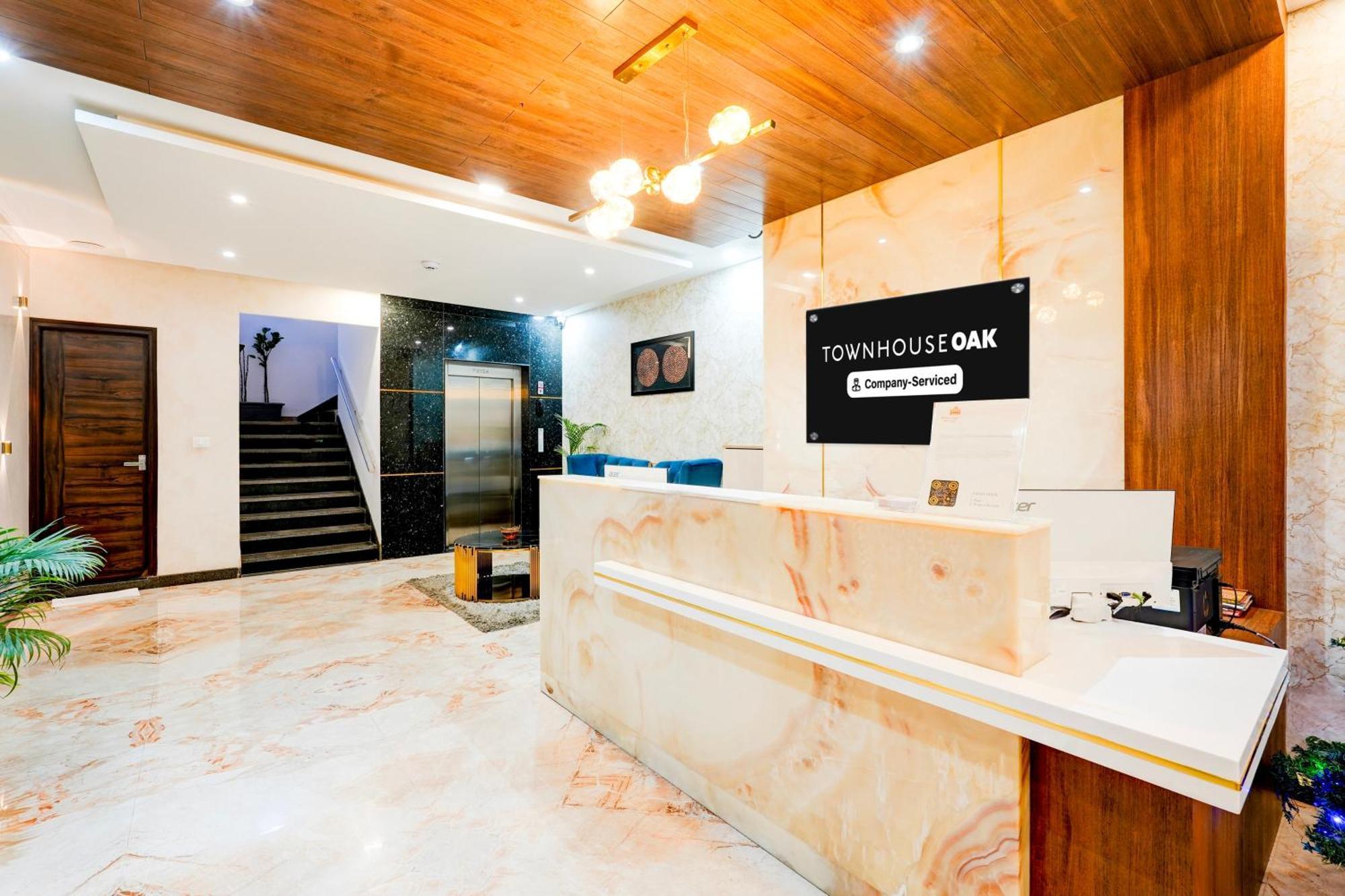 Super Townhouse Oak Aecs Formerly Bangalore Times Exterior foto