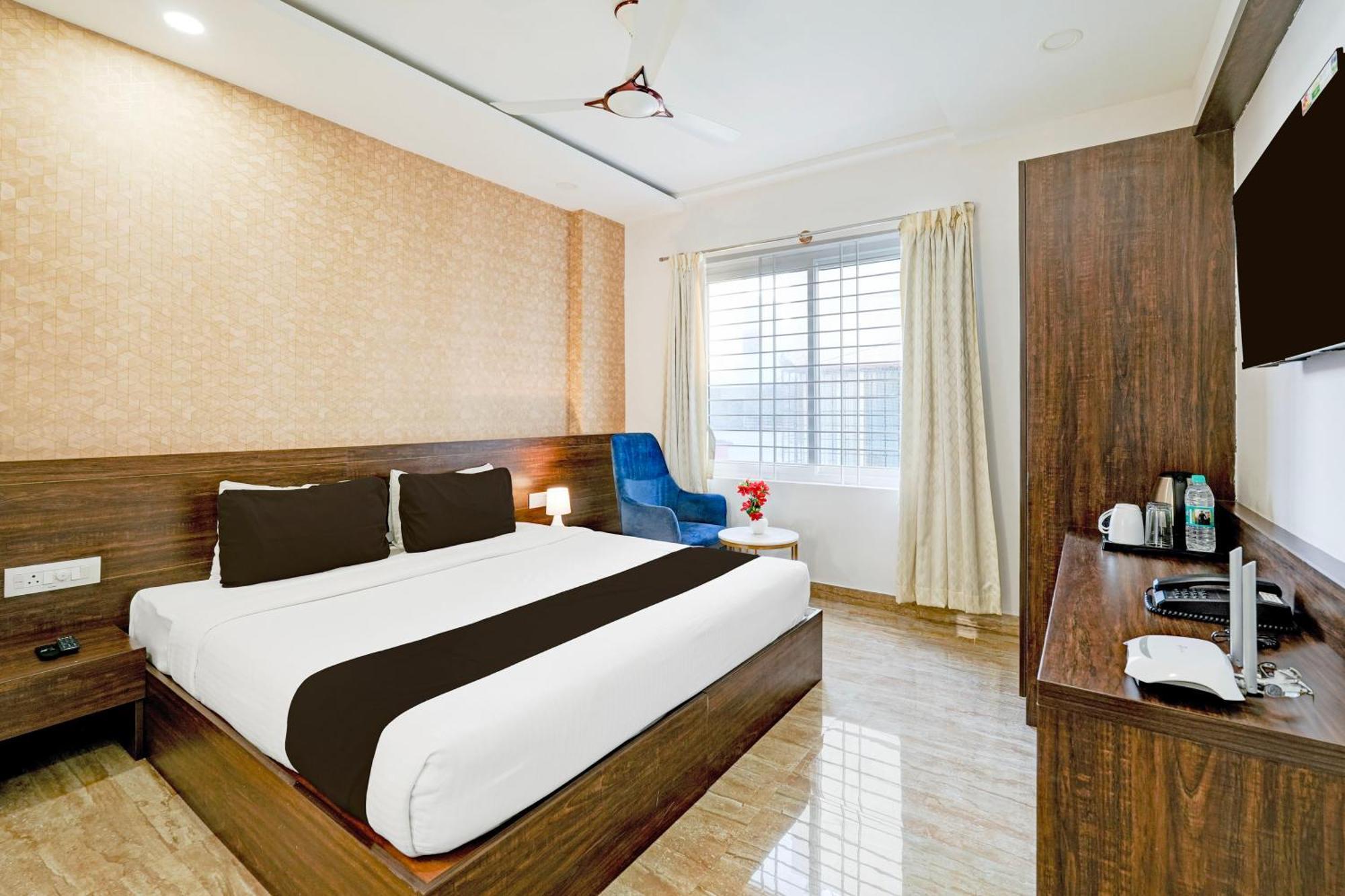 Super Townhouse Oak Aecs Formerly Bangalore Times Exterior foto